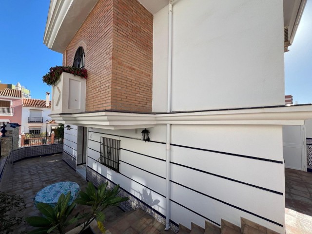 Villa con 5 Dormitorios  en Fuengirola