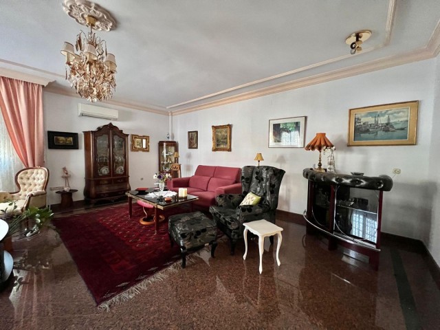 Villa con 5 Dormitorios  en Fuengirola