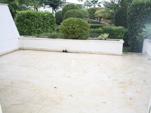 3 Sovrums Radhus i Estepona