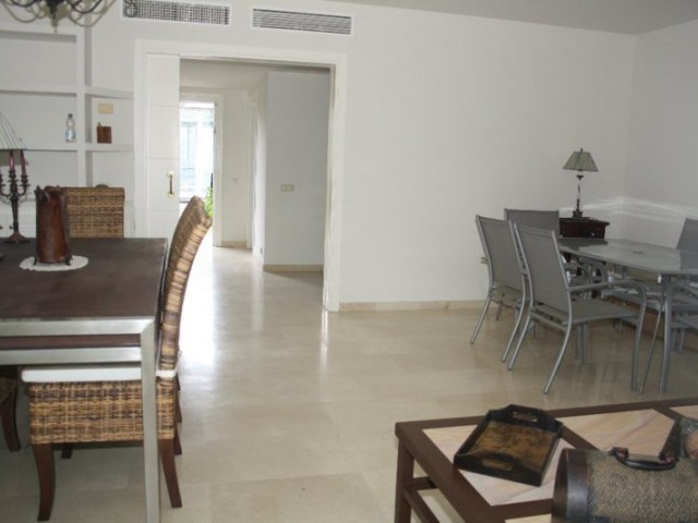 3 Sovrums Radhus i Estepona