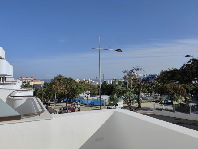 4 Bedrooms Apartment in Estepona
