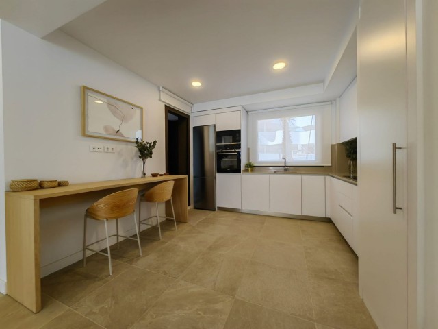 4 Bedrooms Apartment in Estepona