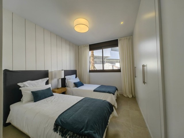 4 Bedrooms Apartment in Estepona