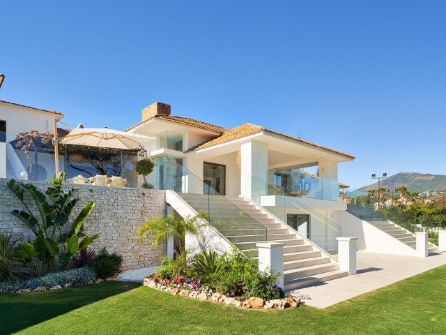 Villa avec 6 Chambres  à San Pedro de Alcántara