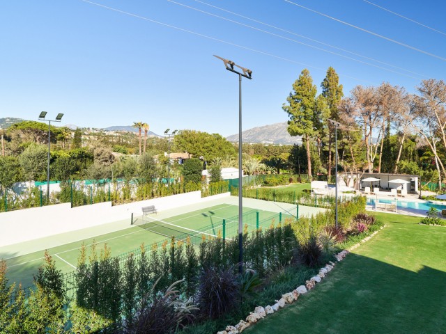 Villa avec 6 Chambres  à San Pedro de Alcántara