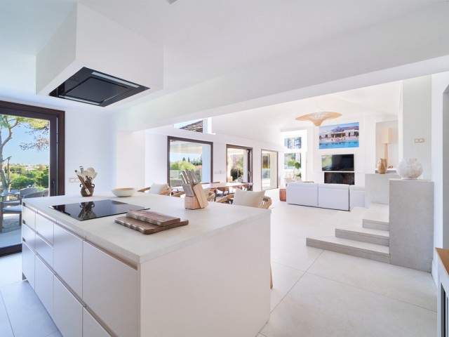 Villa avec 6 Chambres  à San Pedro de Alcántara