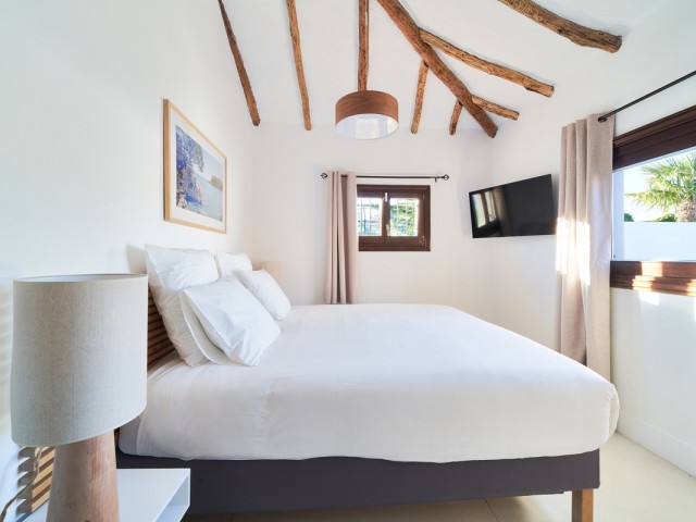 Villa avec 6 Chambres  à San Pedro de Alcántara