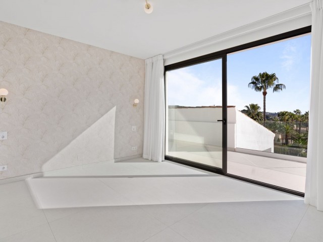 4 Sovrums Villa i Elviria