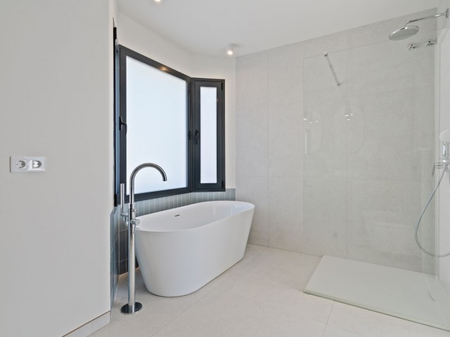 4 Sovrums Villa i Elviria