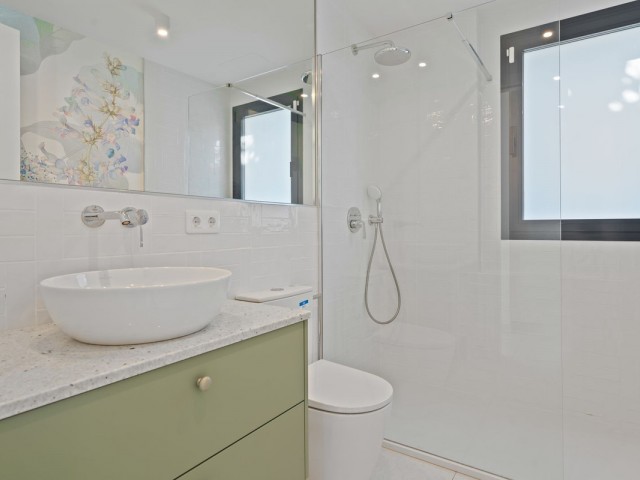 4 Soveroms Villa i Elviria