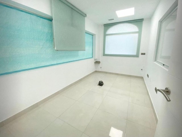 Liikekiinteistö, Benalmadena, R4943410