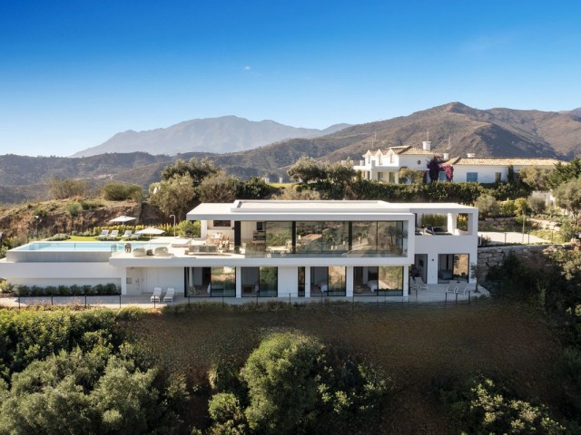 6 Soveroms Villa i Benahavís