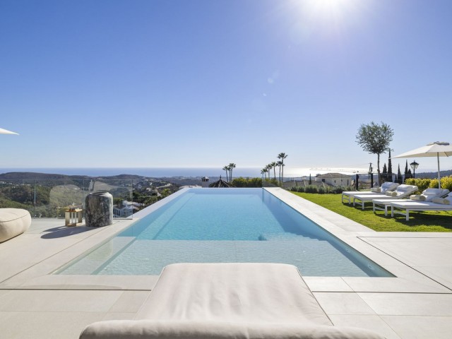 6 Soveroms Villa i Benahavís