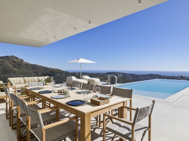 6 Soveroms Villa i Benahavís