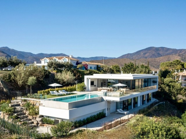 6 Soveroms Villa i Benahavís