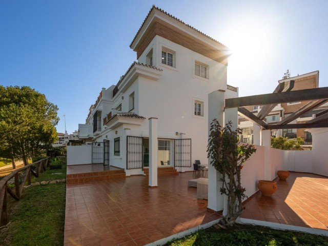 4 Bedrooms Townhouse in Alhaurín de la Torre