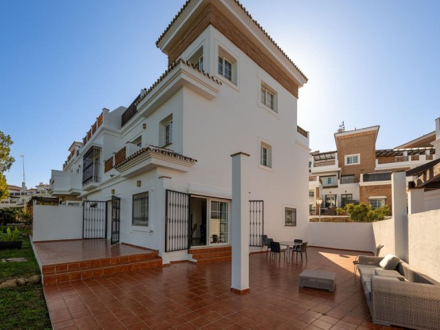 4 Makuuhuoneen Rivitalo Alhaurín de la Torre