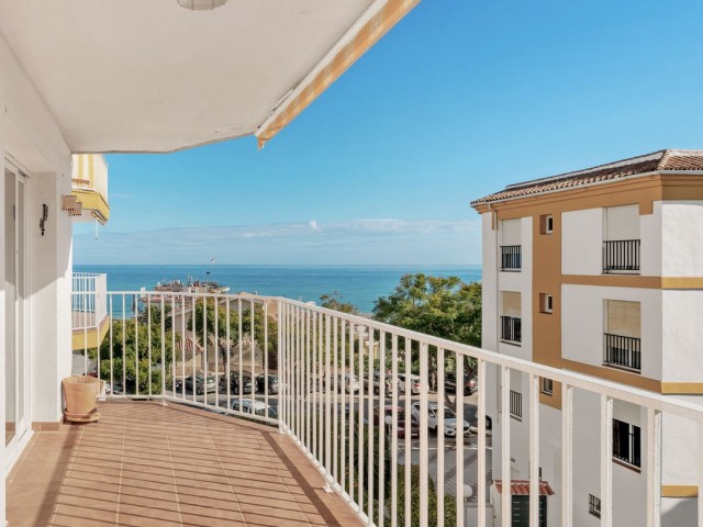 Apartamento con 3 Dormitorios  en Torremolinos