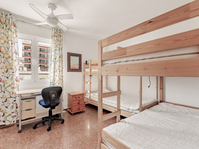 Apartamento con 3 Dormitorios  en Torremolinos