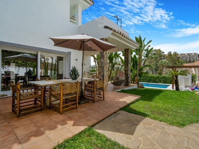 6 Slaapkamer Villa in Nueva Andalucía