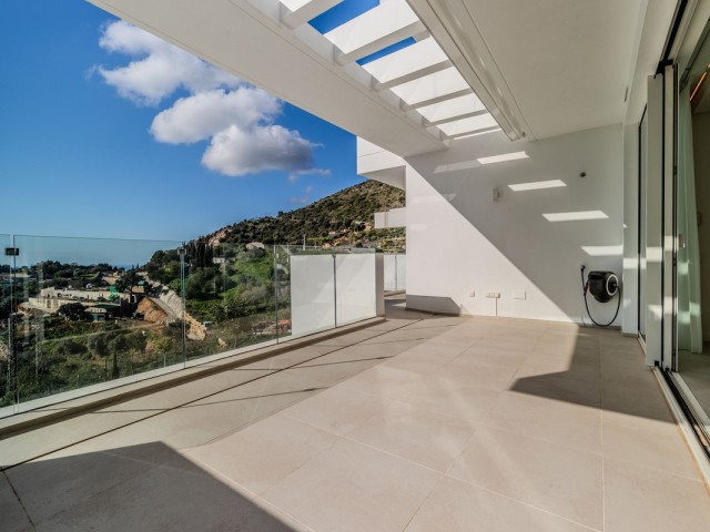 Apartamento con 2 Dormitorios  en Ojén