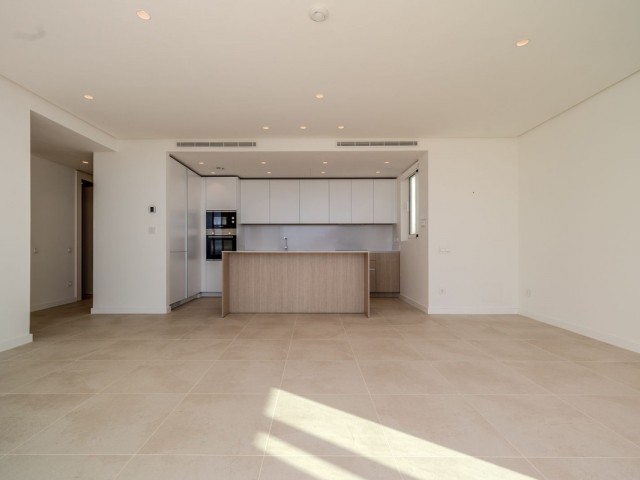 Apartamento con 2 Dormitorios  en Ojén