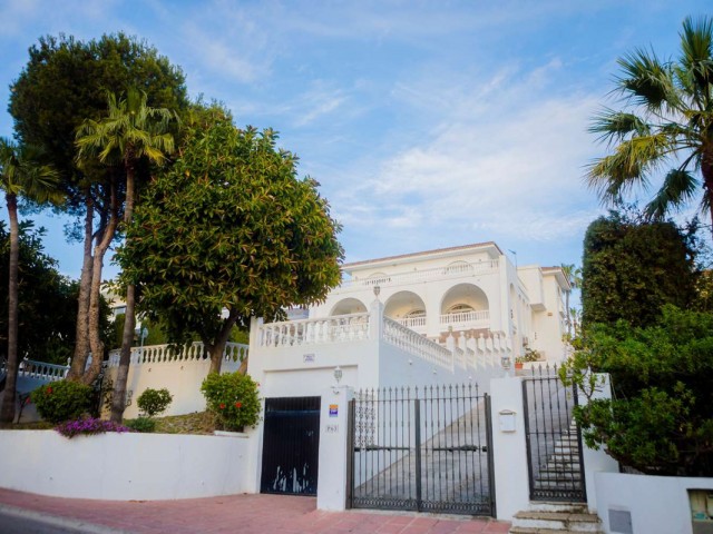 6 Makuuhuoneen Huvila Benalmadena