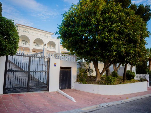 6 Makuuhuoneen Huvila Benalmadena