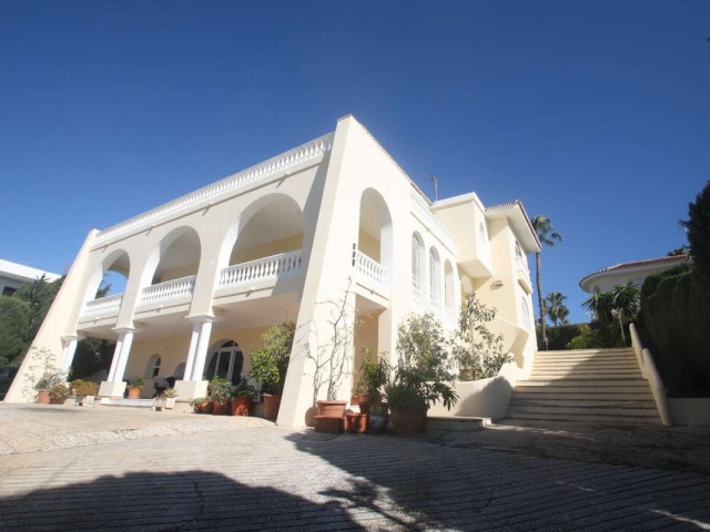 6 Makuuhuoneen Huvila Benalmadena