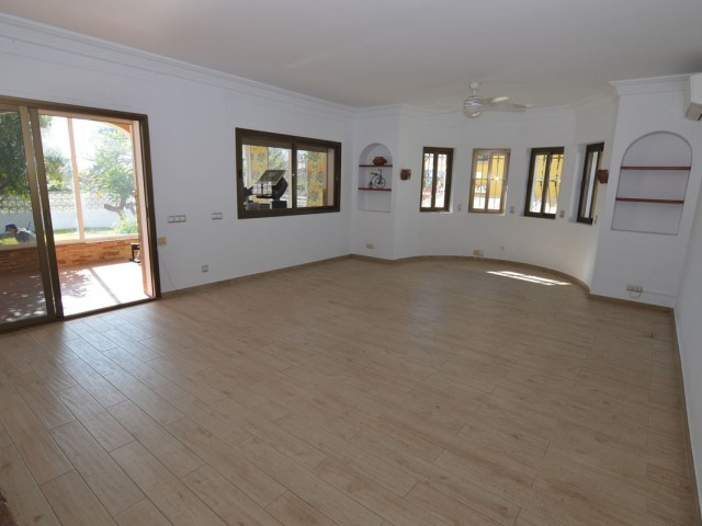 5 Slaapkamer Villa in San Pedro de Alcántara