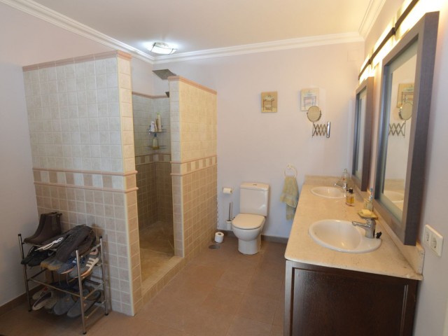 5 Slaapkamer Villa in San Pedro de Alcántara