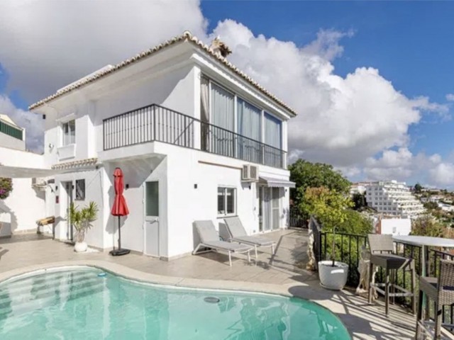 3 Makuuhuoneen Huvila Torreblanca