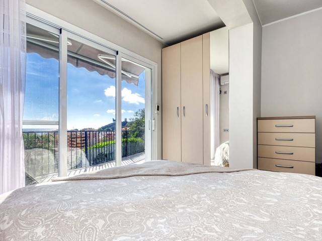 3 Makuuhuoneen Huvila Torreblanca