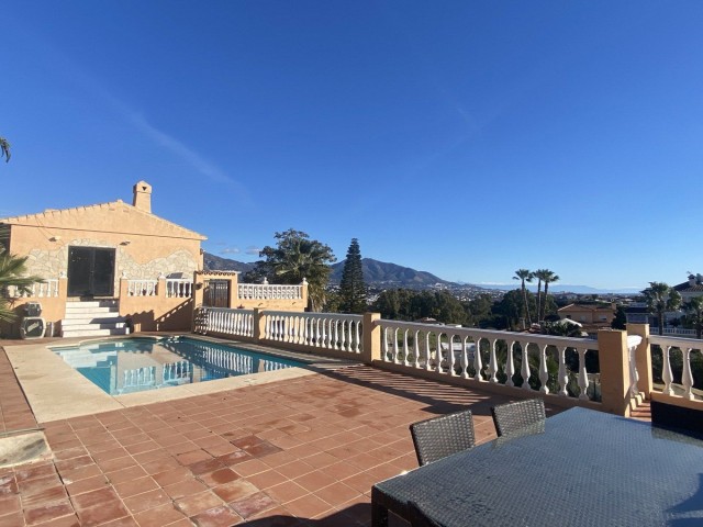 6 Schlafzimmer Villa in Mijas Costa