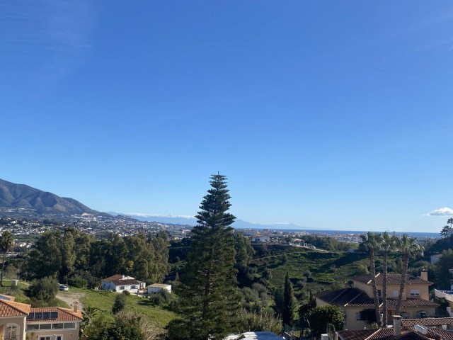 Villa con 6 Dormitorios  en Mijas Costa