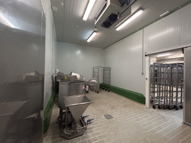 Comercial con 12 Dormitorios  en Málaga