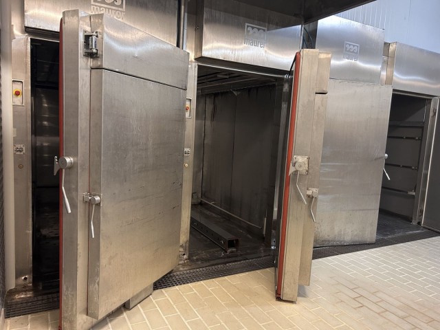 Comercial con 12 Dormitorios  en Málaga