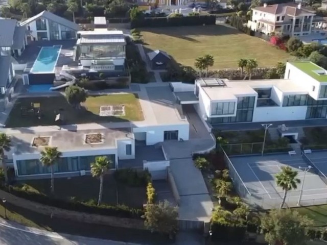 18 Sovrums Villa i Sotogrande