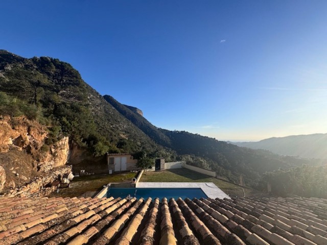 4 Bedrooms Villa in Istán