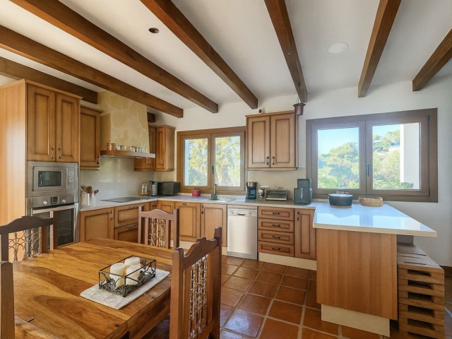 4 Schlafzimmer Villa in Istán