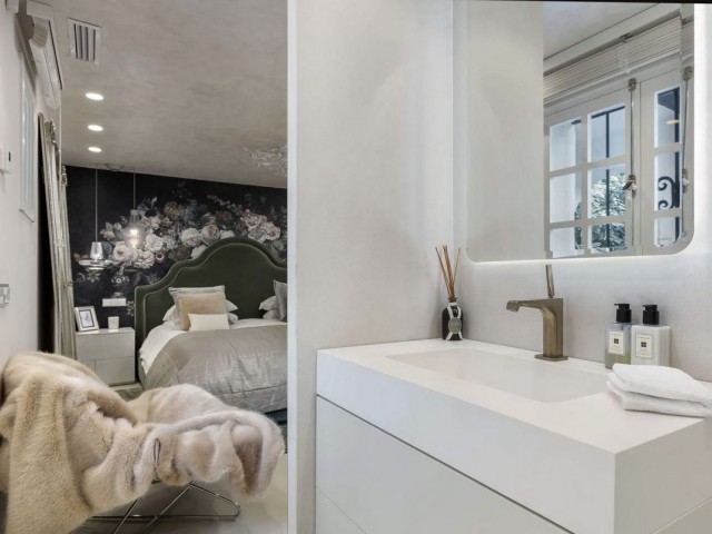 2 Bedrooms Apartment in Marbella