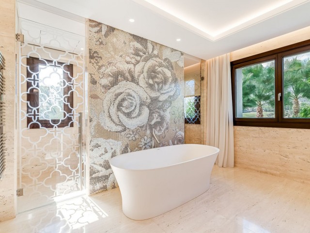 6 Slaapkamer Villa in Nueva Andalucía