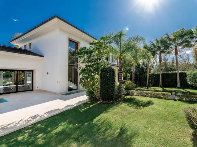 6 Slaapkamer Villa in Nueva Andalucía