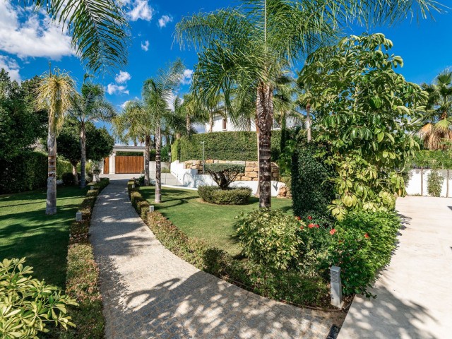 6 Slaapkamer Villa in Nueva Andalucía