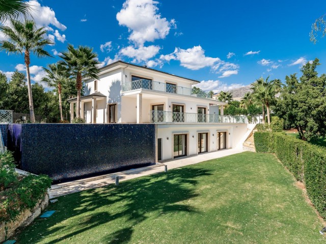 6 Slaapkamer Villa in Nueva Andalucía