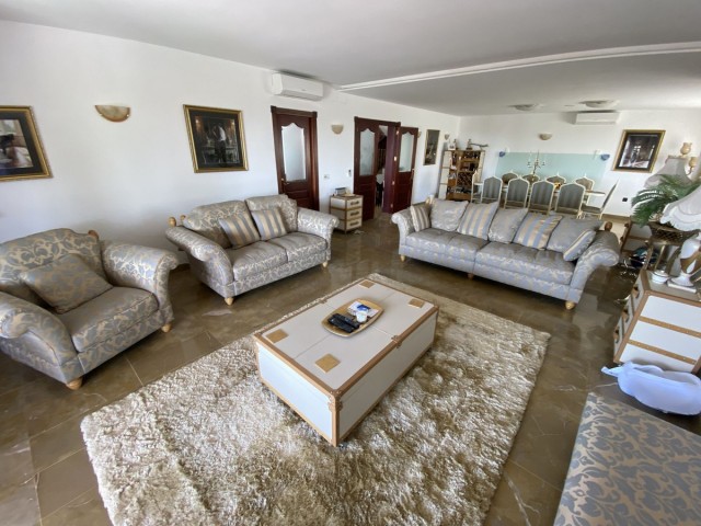 5 Slaapkamer Villa in Torremolinos
