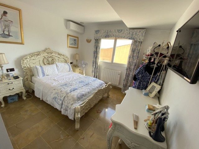 5 Bedrooms Villa in Torremolinos