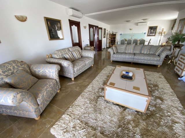 5 Schlafzimmer Villa in Torremolinos