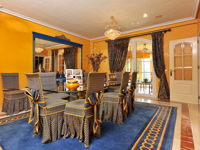 4 Bedrooms Villa in Benalmadena