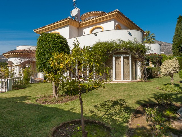 4 Bedrooms Villa in Benalmadena